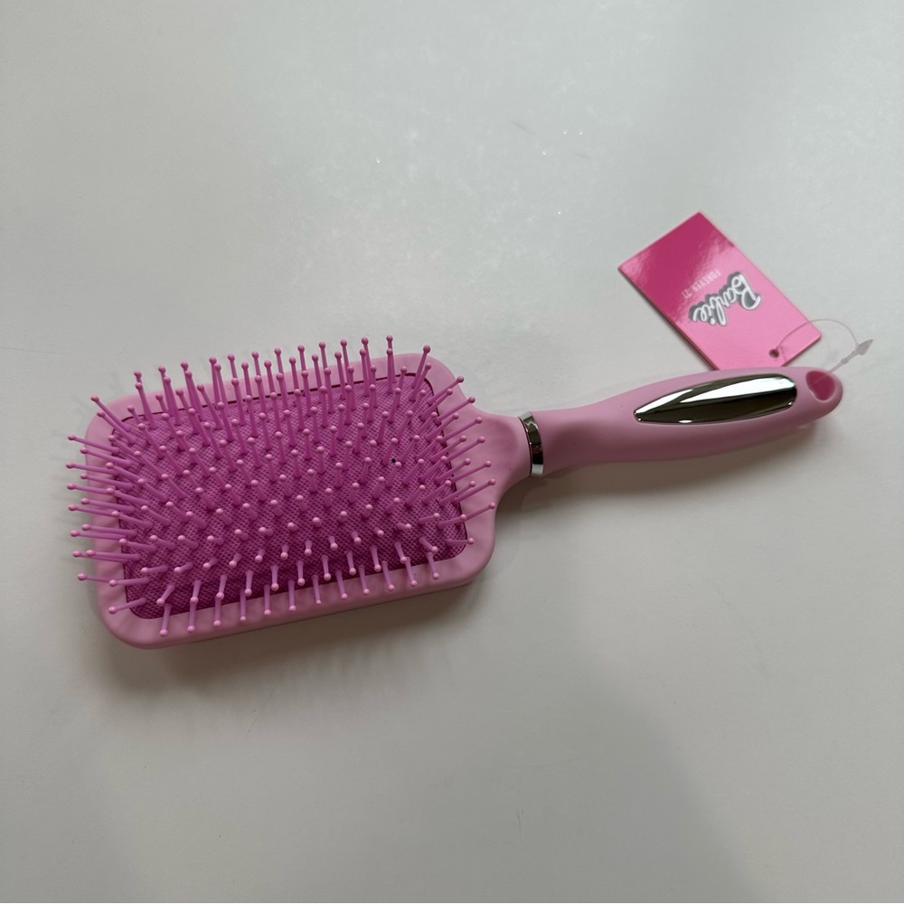 Last One! | Barbie x Forever 21 | Barbie Rhinestone Hair Brush - Picture 6 of 6